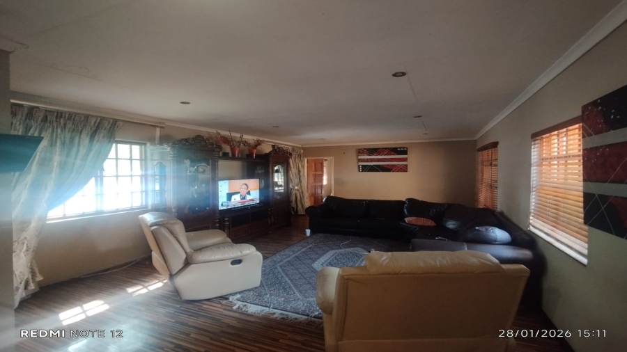 5 Bedroom Property for Sale in Sasolburg Free State